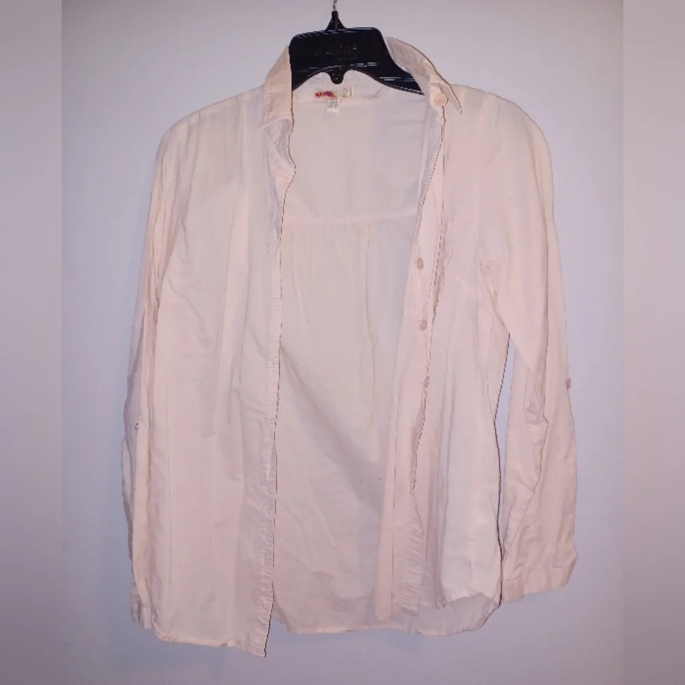Forever 21 Pale Pink Button Down Shirt - Picture 4 of 4